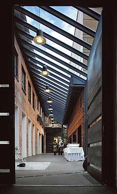 Korundin pääsisäänkäynti.